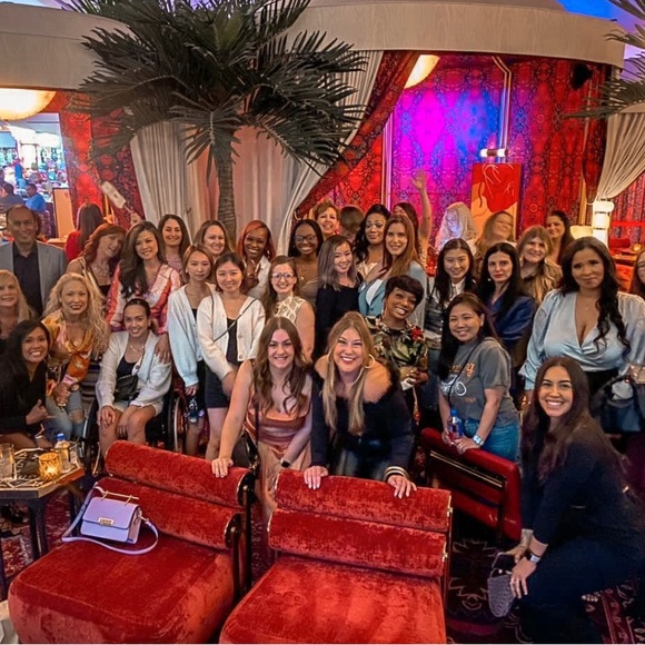 Meet your Posher, Jenn - Picture 7 of 10